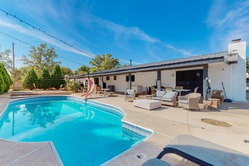 4320 Blumenshine Cir Sw, Albuquerque, NM, 87105-5310 | Card Image