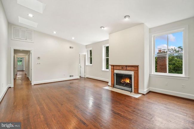 APT-7 - 3333 N St Nw, Condo with 2 bedrooms, 3 bathrooms and null parking in WASHINGTON DC | Image 4
