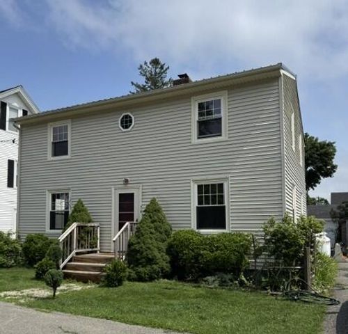 76 Vernon St, Bangor, ME, 04401-5950 | Card Image