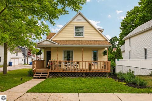 115 E 13th St, Traverse City, MI, 49684-3217 | Card Image