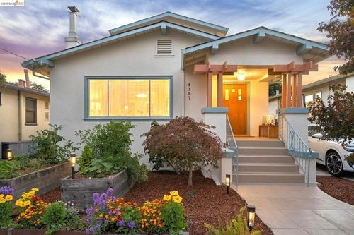4187 Emerald St, Oakland, CA, 94609-2638 | Card Image