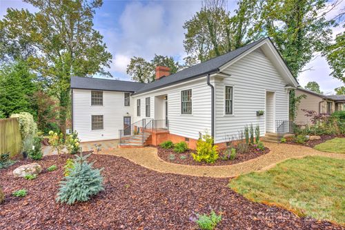 2 Baird Ln, Asheville, NC, 28804-2205 | Card Image