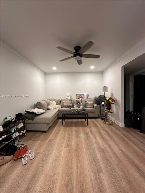 328-5100 Sw 41st St, Pembroke Park, FL, 33023-6948 | Card Image