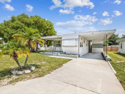 1940 Shady Cove Drive, House other with 2 bedrooms, 2 bathrooms and null parking in Holiday FL | Image 2