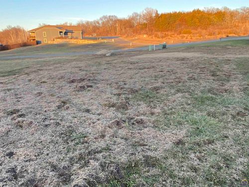 6119 Sw 47th St, Topeka, KS, 66610-1210 | Card Image