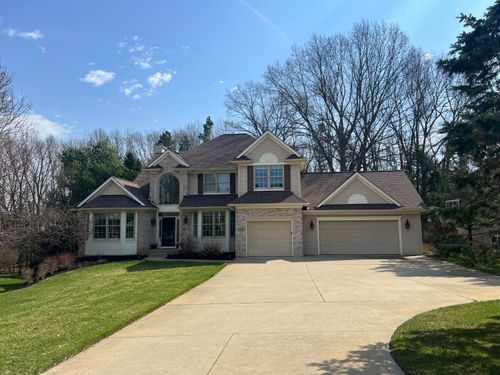 8194 Brandon Cir, Mattawan, MI, 49071-8414 | Card Image