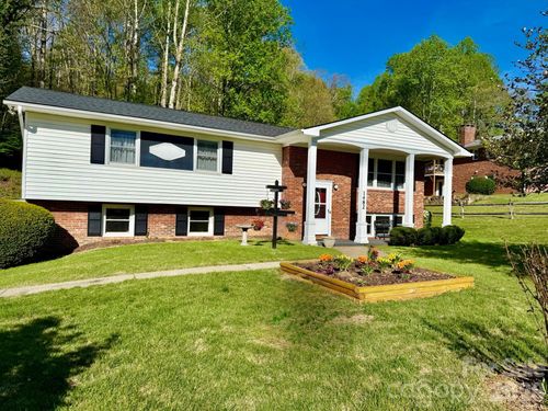 1482 Island Ford Rd, Brevard, NC, 28712-9316 | Card Image