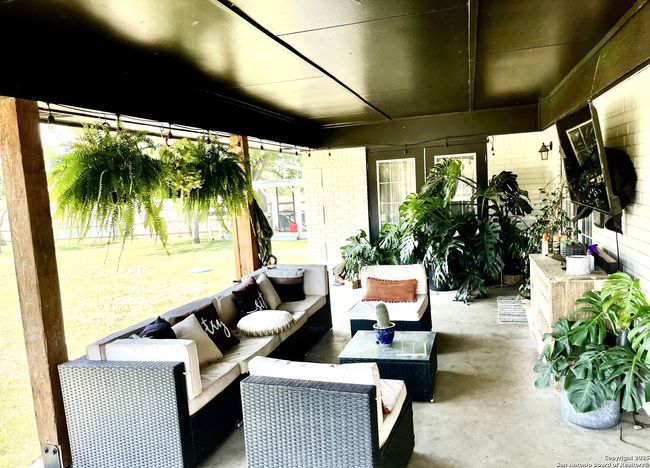 175 Columbus St, House other with 3 bedrooms, 3 bathrooms and null parking in Mcdade TX | Image 20