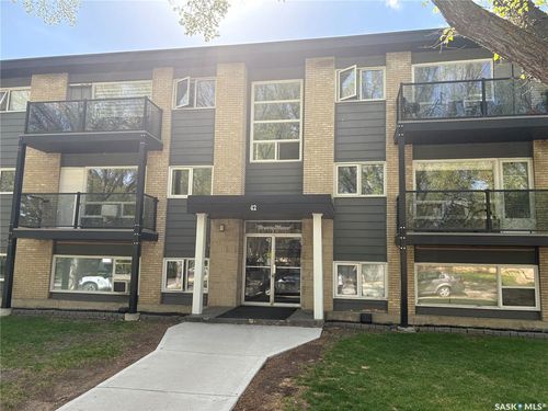 35-42 Spence St, Regina, SK, S4S4H4 | Card Image