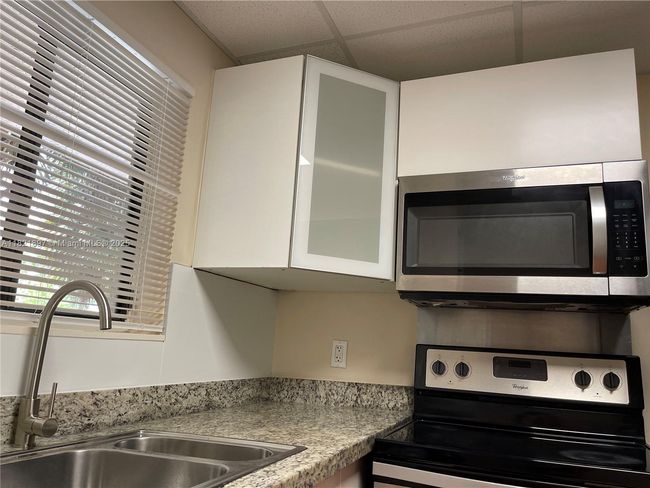 APT-206J - 6900 Sw 39 Th St, Condo with 2 bedrooms, 2 bathrooms and null parking in Davie FL | Image 14