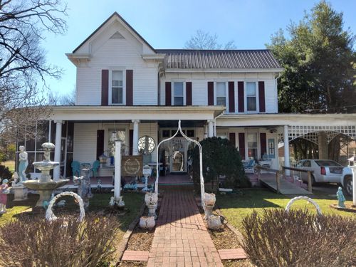 213 Pulaski St, Lawrenceburg, TN, 38464-3311 | Card Image
