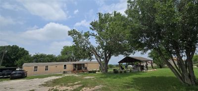 9212 Thaxton Road, House other with 3 bedrooms, 2 bathrooms and 10 parking in Austin TX | Image 2