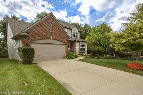 50-1218 Wind Chime Dr, Waterford, MI, 48327-2984 | Card Image