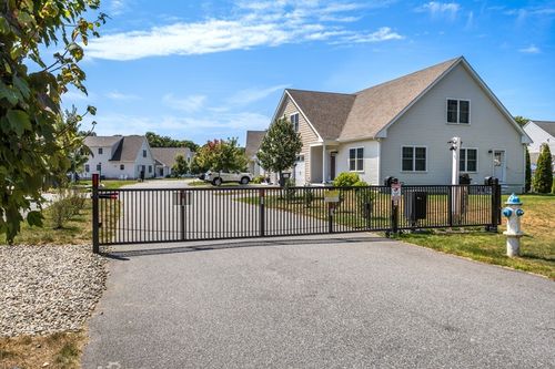 unit-16a-637 Gifford St, Falmouth, MA, 02540-3090 | Card Image