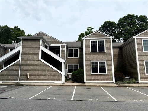 a-4-70 Turner St, Warwick, RI, 02886-3633 | Card Image