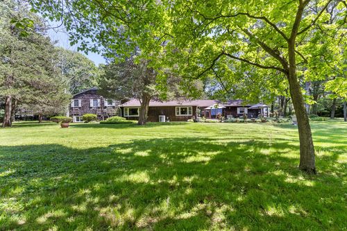 31 Saw Mill Rd, Cold Spring Harbor, NY, 11724-2311 | Card Image