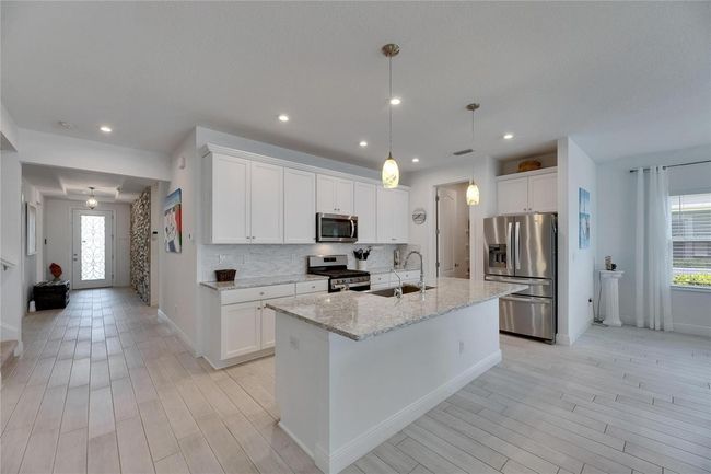 5814 Silver Sun Dr, House other with 4 bedrooms, 3 bathrooms and null parking in APOLLO BEACH FL | Image 4