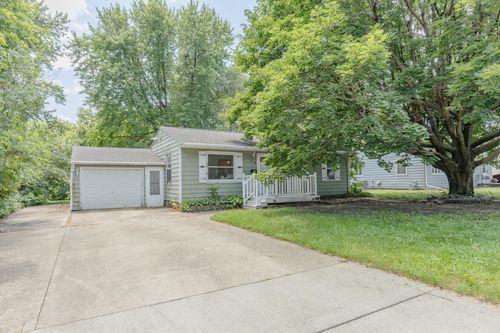 305 21st St, Spirit Lake, IA, 51360-1827 | Card Image