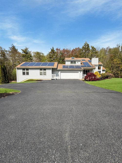 87 Pilgrim Cir, East Hampstead, NH, 03826-2400 | Card Image