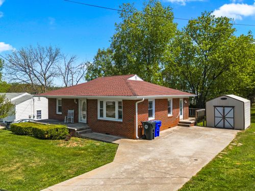 335 E Hillcrest Drive, Morristown, TN, 37813 | Card Image
