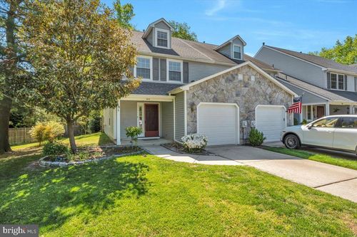 305 Hazelwood Ln, MARLTON, NJ, 08053-4704 | Card Image