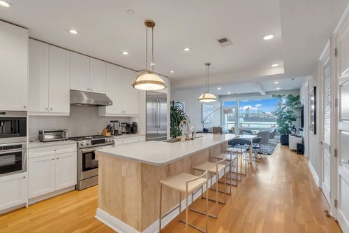 617-9 Somerset Lane, Edgewater, NJ, 07093 | Card Image