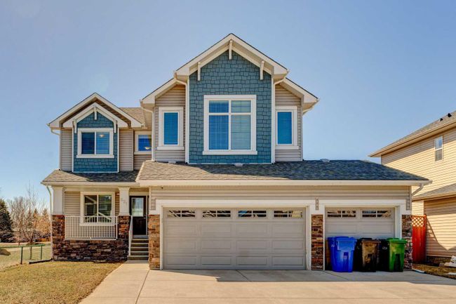 621 Cavendish Beach Bay, Home with 3 bedrooms, 2 bathrooms and 6 parking in Chestermere AB | Image 1