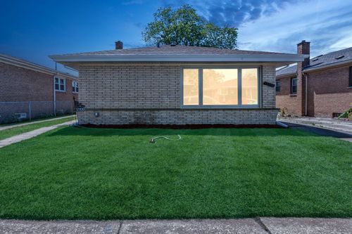 12830 S Carpenter St, Calumet Park, IL, 60827-6513 | Card Image