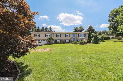 170 Donrene Rd, MOUNT WOLF, PA, 17347-9759 | Card Image