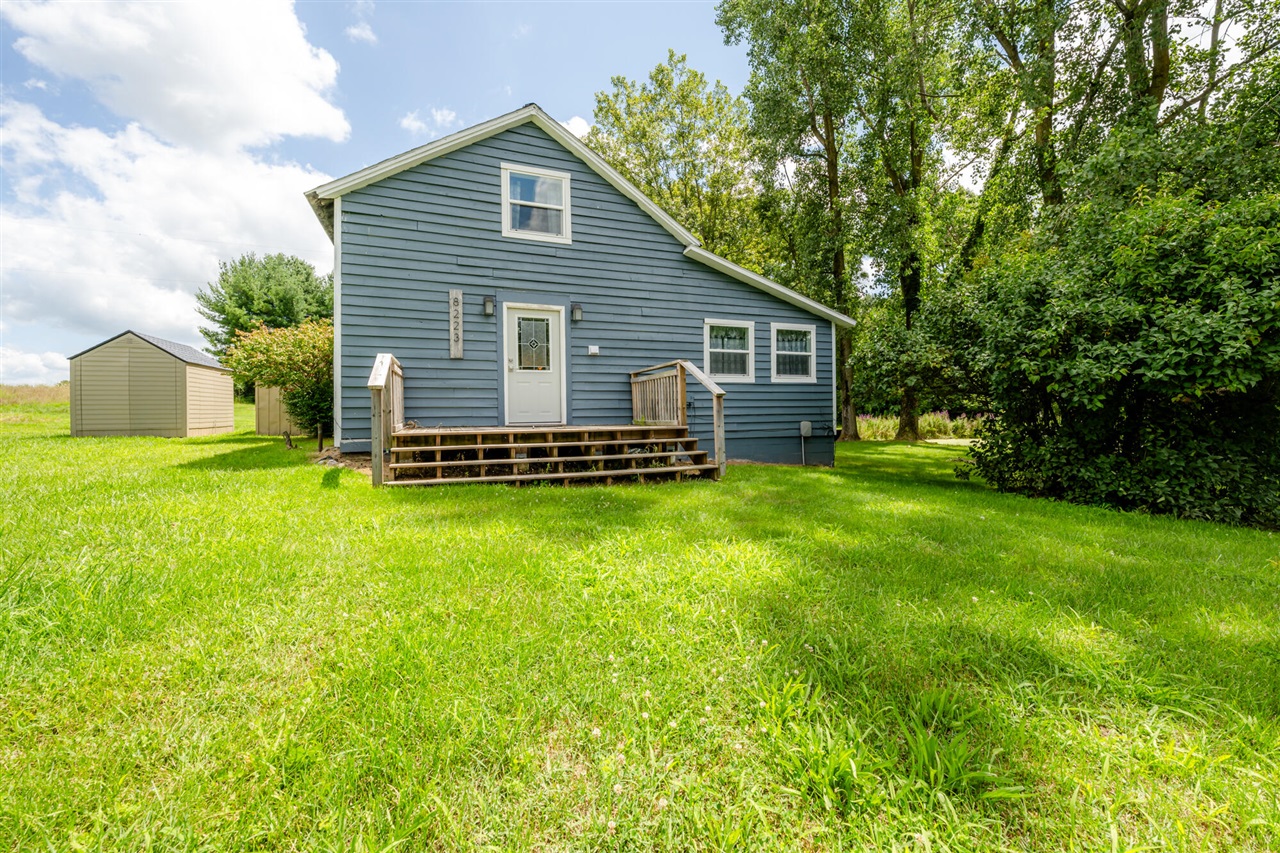 Hochberger Rd, Eau Claire, MI 49111