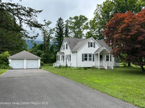 969 Blue Mountain Rd, Saugerties, NY, 12477-3806 | Card Image