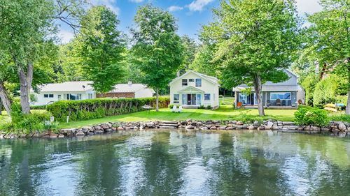 80 Smugglers Rd, Newport, VT, 05855-9567 | Card Image