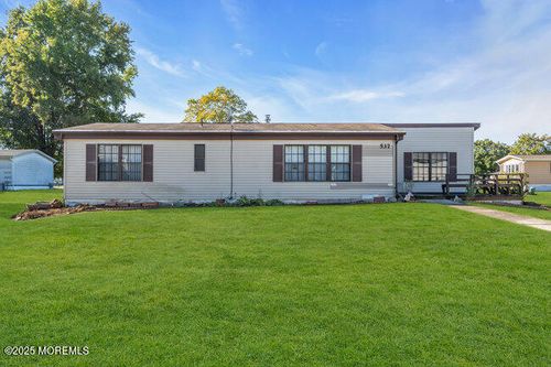 537 James St, Freehold, NJ, 07728-3412 | Card Image