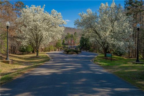 288 Emerald Isle Ct, Lexington, NC, 27292 | Card Image