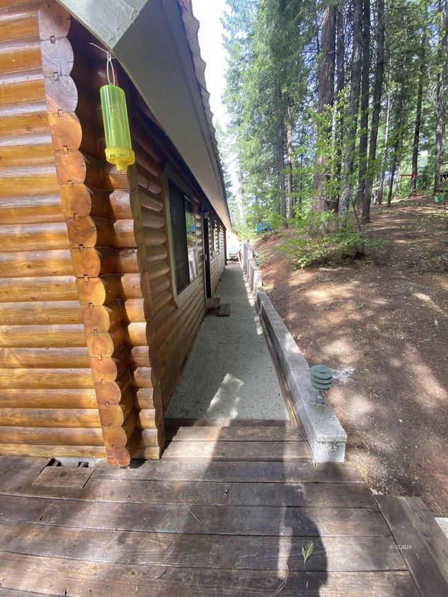 Side house | Image 10