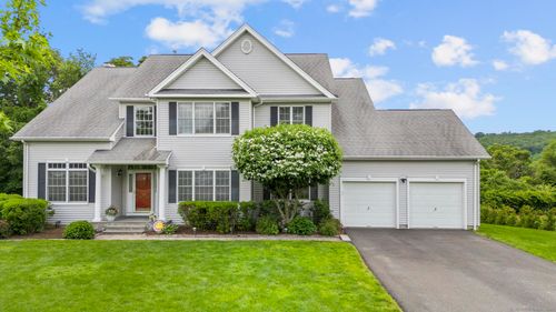 81 Masters Ln, Milford, CT, 06461-1690 | Card Image