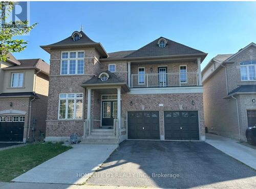 8 Caversham (Upper Level) Drive, Brampton (Sandringham-Wellington), ON, L6R0P2 | Card Image