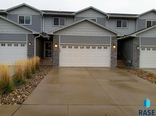 4223 Knob Hill Ct Court, Sioux Falls, SD, 57107 | Card Image