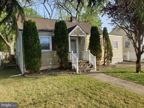 109 Princeton Ave, BELLMAWR, NJ, 08031-1717 | Card Image