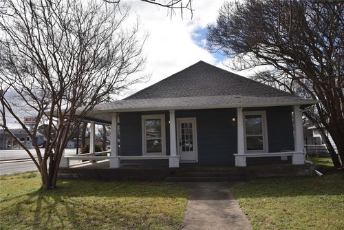 900 W Chestnut St, Denison, TX, 75020-3342 | Card Image