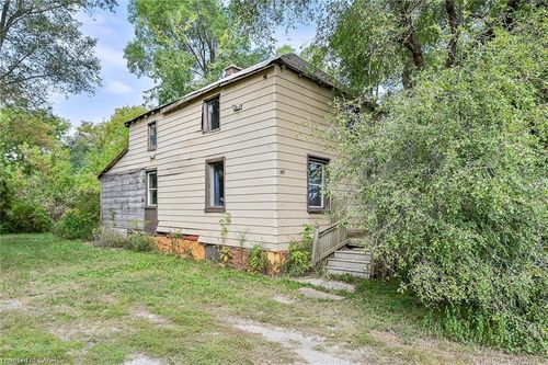 {{alt}} | Card Image