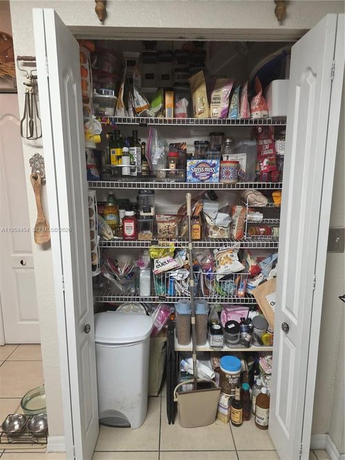 apt-3-7701 W 36th Ave, Hialeah, FL, 33018-1655 | Card Image