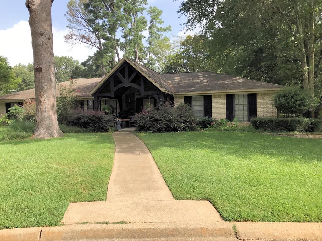 David Dr, Palestine, TX 75803