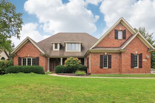 2326 Kane Ln, Batavia, IL, 60510-8981 | Card Image