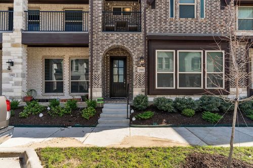 1900 Melinda Ln, Farmers Branch, TX, 75234-4895 | Card Image