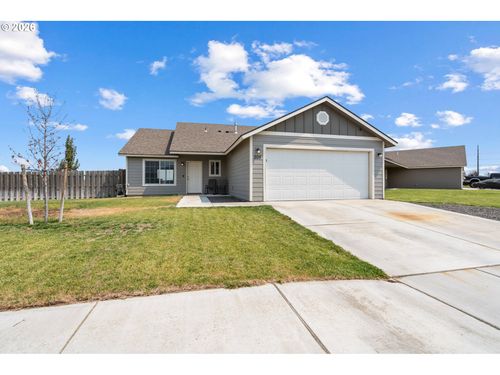 205 Cartwright Ave, Umatilla, OR, 97882-6305 | Card Image