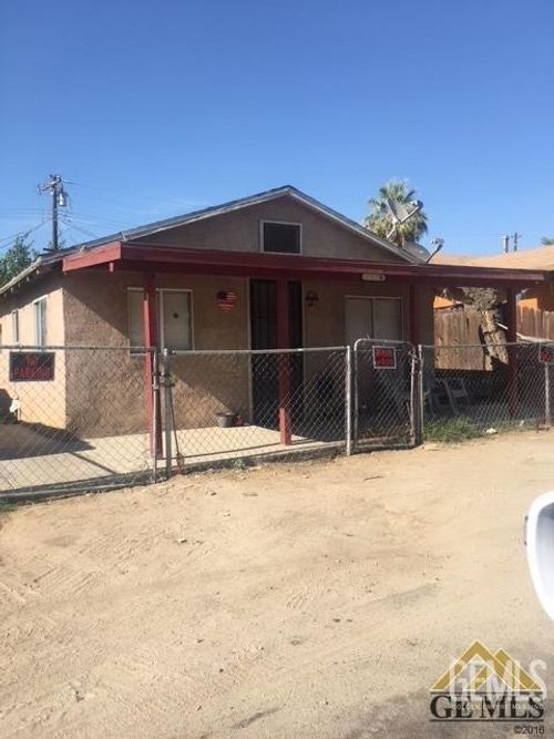 8900 Hope Ln, Lamont, CA, 93241 | Card Image
