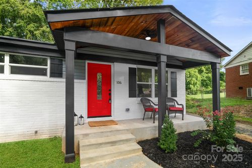 1016 Bramble Pl, Charlotte, NC, 28208-1701 | Card Image