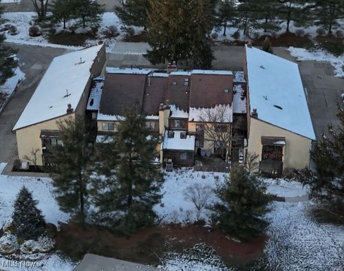 987 Hampton Ridge Dr, Akron, OH, 44313-5087 | Card Image