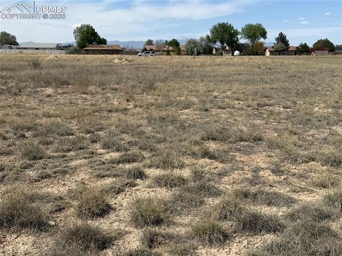 583 E Woodleaf Drive, Pueblo, CO, 81007 | Card Image